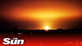 Oxford explosion Fireball erupts leaving sky ‘pulsating with flames amp smoke’ [upl. by Mehetabel]