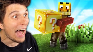 ÜBERLEBE Minecraft SKYBLOCK aber mit LUCKY Blöcken [upl. by Labotsirc]