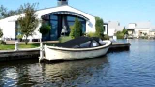 Bungalow amp Boot mieten in Lemmer MarinaParknl [upl. by Foushee]