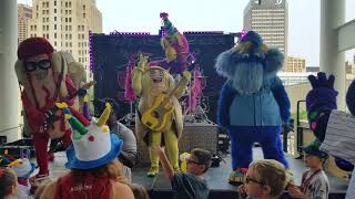 Slider and The Dogs Uptown Funk Cleveland Indians Mascots Live 8192018 Progressive Field wFriends [upl. by Aissat]