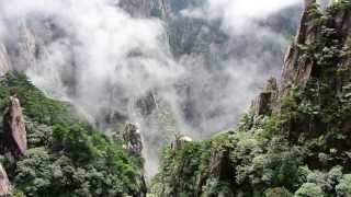 Huangshan in its Glory 黄山  Yellow Mountain  The most beautiful mountain [upl. by Treva]