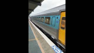 Coffs Harbour  XPT departs trains nswtrainlink [upl. by Redna]