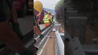 Installation process of highway galvanized isolation board [upl. by Nauh]