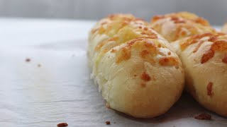 Cheesy Bread Sticks 起司麵包｜Apron [upl. by Atnaloj]