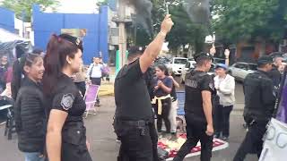 Se movilizan a la avenida Uruguay tropas policiales del interior de la provincia  Misiones Cuatro [upl. by Solim]