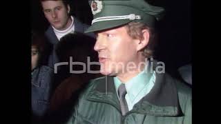 Öffnung der Grenzübergänge Berlin 1989 [upl. by Nnawtna]