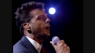 Luis Miguel  Más allá de todo  Live [upl. by Gerfen386]