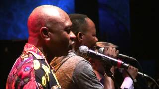 4 Etoiles  Double Double  LIVE at Afrikafestival Hertme 2010 [upl. by Nedyarb379]