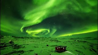 Une spectaculaire aurore boréale illumine le ciel de lAntarctique [upl. by Ribak]