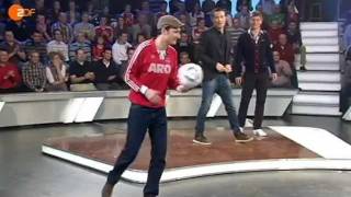 Irrer Bandentrick beim Torwandschießen gegen Toni Kroos  das aktuelle sportstudio – ZDF [upl. by Dido]