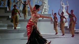 Waheeda Rehman Dance from Guide Part 1 [upl. by Sellihca]