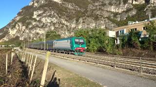 TRENO REGIONALE VELOCE CON E464 LIVREA XMPR IN TRANSITO [upl. by Trumaine]