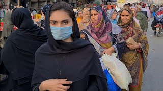 FAISALABAD PAKISTAN WALKING TOUR FAISALABAD CITY WALK 4K BUSY BAZAARS NEAR CLOCK TOWER فیصل آباد [upl. by Seeto]