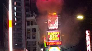 Time Square Ball drop countdown NYC  Free things to do in NYC in New Years eve [upl. by Laeria899]