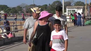 Comercio en las playas de La Libertad [upl. by Olsen]