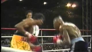 Marvin Hagler vs Tommie Hearns Italian commentary [upl. by Idnaj683]