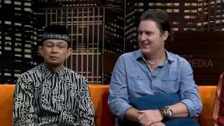 Tanya Ustadz Wijayanto Dengan The Scheunemann Family  HITAM PUTIH 100119 Part 4 [upl. by Sirod87]