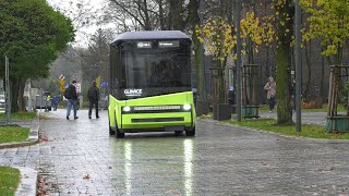 Autonomiczny minibus ruszył w trasę 20112023 [upl. by Wons]