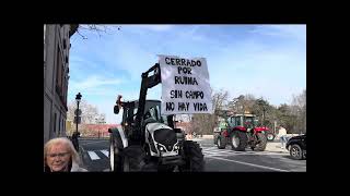 Los tractores recorren Ávila “Dejad de tocar los cojones” [upl. by Airpal653]