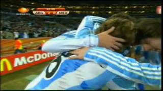 Heinze se pega con una camara mundial 2010 Mexico vs Argentina 31 [upl. by Yar958]