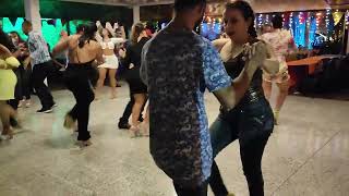 Lunes de las Brisas cali salsa colombia bailadores [upl. by Aniratac]