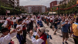 1882023 Fiestas Virgen Grande de TorrelavegaDía del Folclore [upl. by Michaele320]