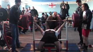 440 lb Raw Bench  141 lbs  Tsotne Bejashvili 20064 kgs [upl. by Zebedee484]