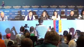 Press conference Douwe Bob after qualifying for the final  Stockholm 2016 [upl. by Colier]