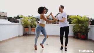 Como Aprender a bailar SALSA  Pasos para Principiantes 1 [upl. by Nelle]