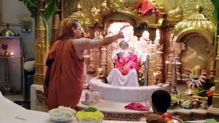 Shree Siddhivinayak Ganapati Temple Prabhadevi Mumbai [upl. by Milah879]