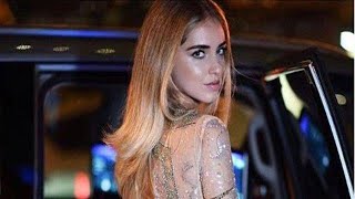 Chiara Ferragni senza slip Il vestito trasparente mostra troppo e gli utenti si scatenano [upl. by Berte]