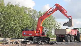 Autobahnbaustelle A1  Bilfinger Berger mit Doosan Caterpillar uvm [upl. by Nivad]