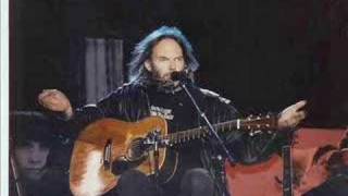 Neil Young  Cinnamon Girl live 2007 [upl. by Aire686]