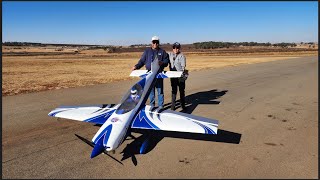 Joshua Twomey SA LSA National Champion at the Barnstormers Airshow 2024 near Johannesburg 4K [upl. by Nabois]