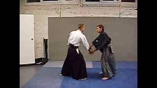 kote gaeshi sur attaque yokomen par Sensei Marc Fourneyron 6ème dan aikijujutsu [upl. by Jensen]