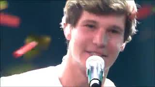 Wincent Weiss singt live quotEinmal im Lebenquot [upl. by Lecrad891]