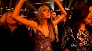 Enrique Iglesias feat Pitbull Medley  AMAs 2010 www enriqueclub co cc x264 [upl. by Yanaj350]