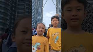 JalanJalan ke Petronas Tower  Twin Tower  Malaysia  Keseruan liburan di negeri Malaysia [upl. by Bee718]