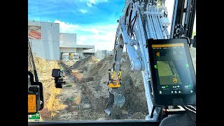 TRIMBLE EARTHWORKS GPS  ENGCON EC209 Tiltrotator [upl. by Yraillih]