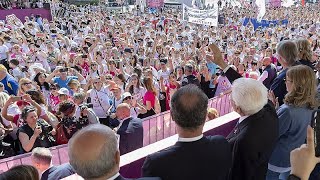 Roma partecipazione record per la Race for the cure applausi e cori per Mattarella [upl. by Celtic]