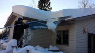 MinnSNOWta Roof Razor Roof Rake Review [upl. by Mikaela221]