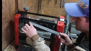 How to Change the Blades on the Harbor Freight Bauer Thickness Planer [upl. by Archie127]