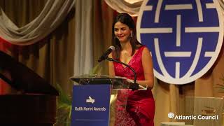 Fatma Said receives Hariri Gala Artistic Excellence Award [upl. by Ardnovahs]