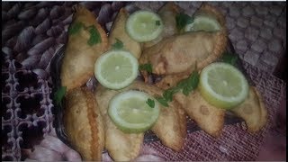 Mes Recettes  Chaussons Fris Au Thon  شوصو مقلي بالتونة [upl. by Ahserak591]