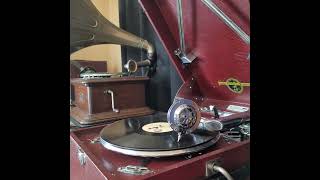 白根 一男 ♪夜霧の波止場♪ 1954年 78rpm record Columbia Model No G ｰ 241 phonograph [upl. by Accebor]