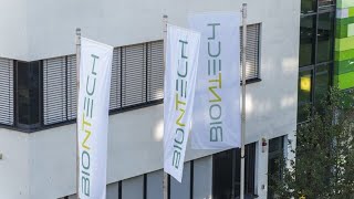 CoronaImpfstoff USUni verklagt Biontech wegen Lizenzgebühren [upl. by Shane426]