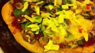 Menu Monday  Yummy Vegan Pizza [upl. by Japha]