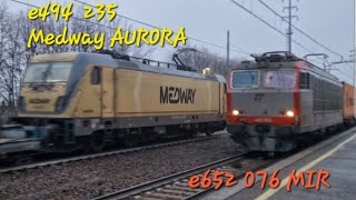 Incrocio tra treni merci e652 076 MIR  E494 235 MEDWAY nei 30 minuti in stazione a Pontecurone [upl. by Ahkos]