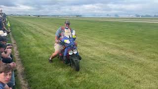 Otto the Autopilot from quotAirPlanequot keeping the crowd in check at AirVenture on July 23 2024 [upl. by Decrem]