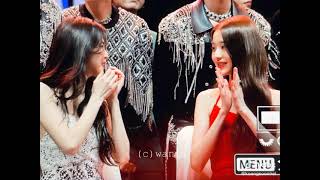 there is han sohee and wonyoung interaction in AAA 2022 [upl. by Yslehc]